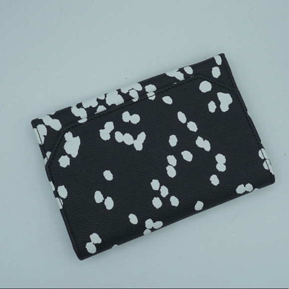 Winners Travel Wallet - Picture 2 of 3